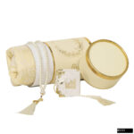 Taç Silindir Kutu + Mikro Kadife Püsküllü Kuran + Lüks Tafta Seccade + Cam İnci Tesbih Seti